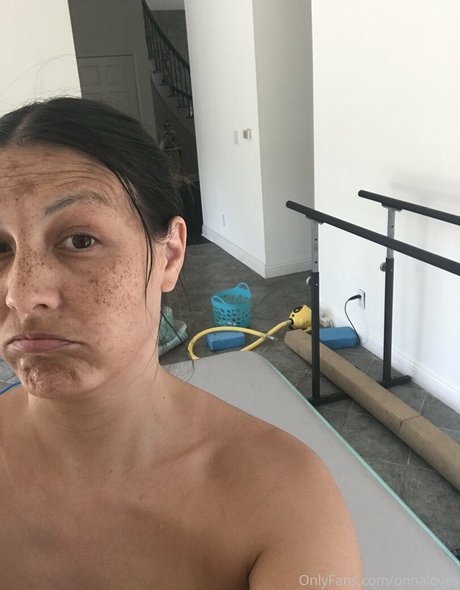 onnaloves sexy model galleries