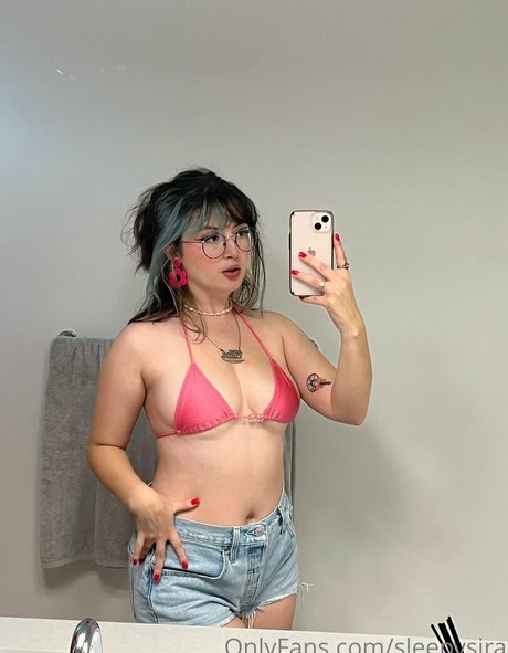 sleepysira pornstar adult pics