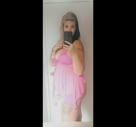 peachyleiigh pretty actress pic