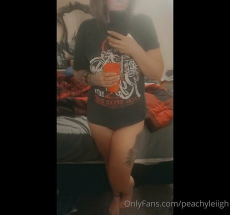 peachyleiigh porn actress pic