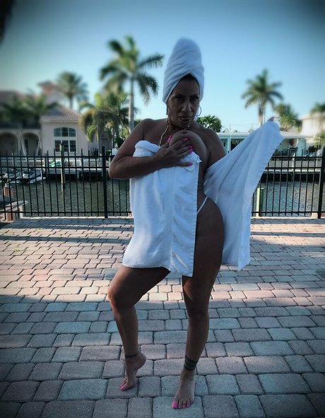 hottotrottots star beautiful image