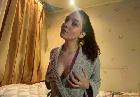 mashachick model erotic pic