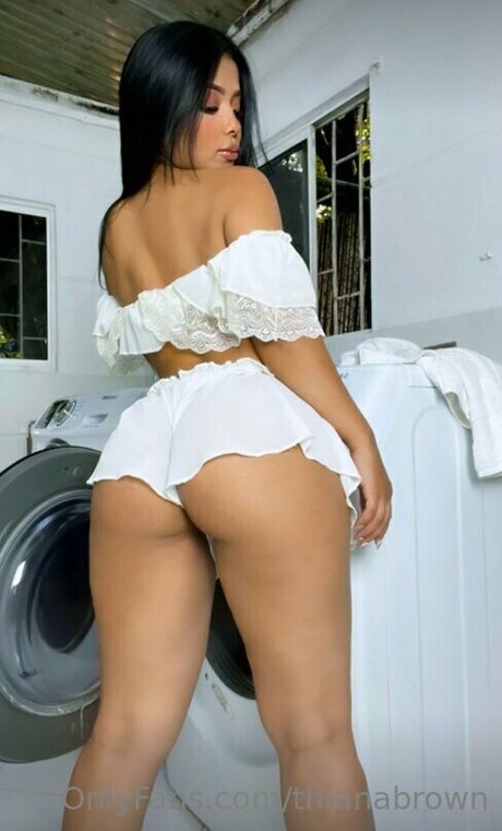 thianabrown erotic pornstar galleries