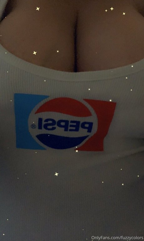 fuzzycolors hd model pic