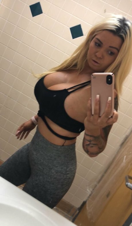 Tiffany White high quality model pic