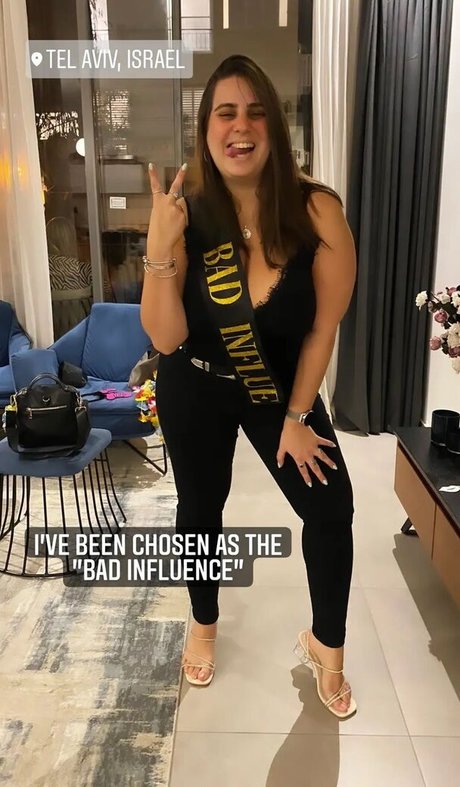 Sapir Sol free star photo