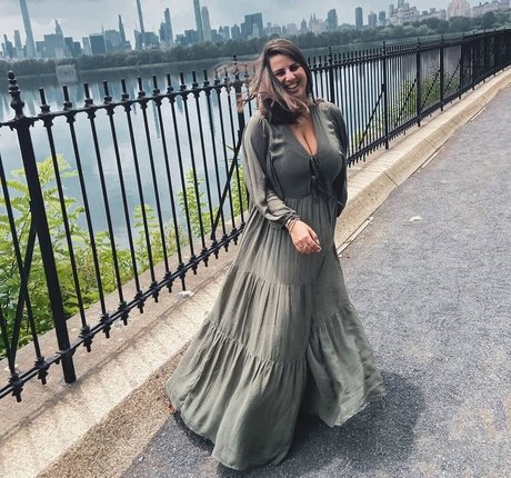 Sapir Sol model porn images