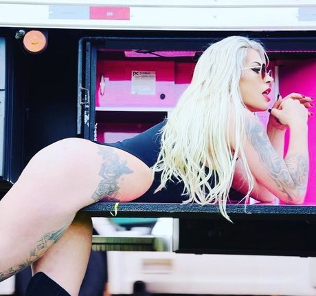 Sheila Bellaver hot star picture