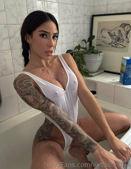 nicolecee__ erotic actress photo