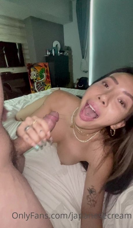 Japanesecream naked pornstar pictures