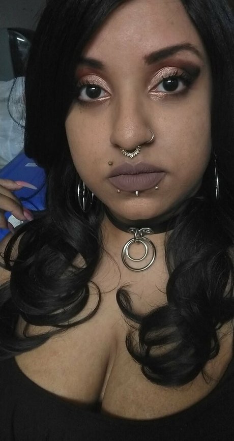 raeraejiggles model hd pictures