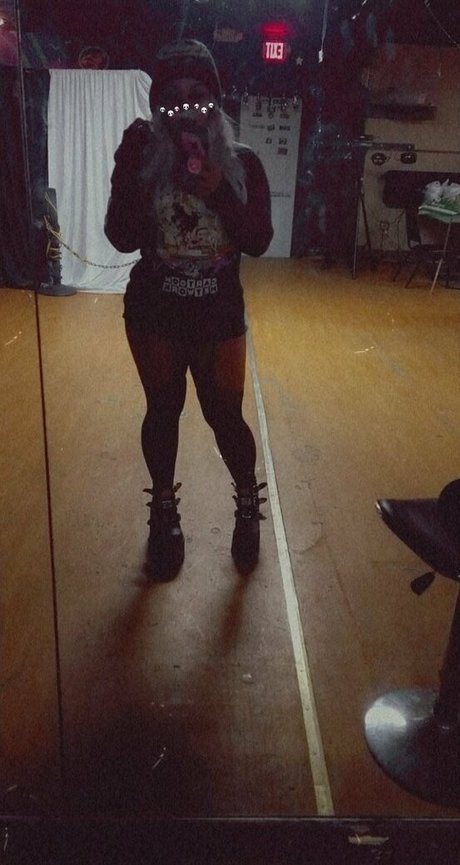 raeraejiggles hot actress images