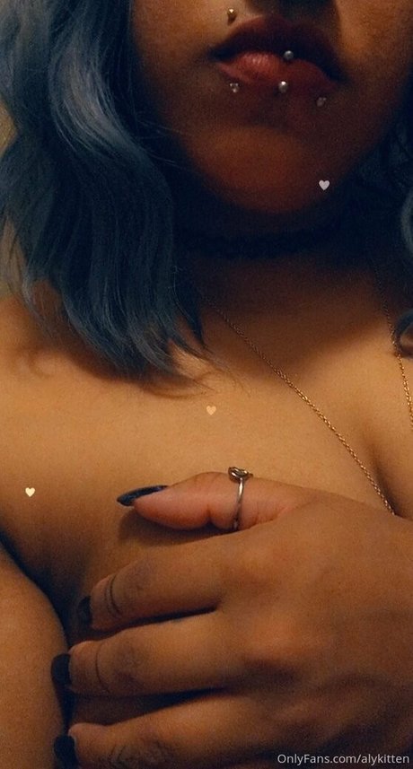 raeraejiggles pornstar high quality pictures