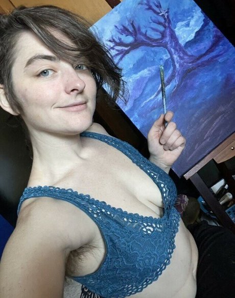 StregaHannah model naked pictures