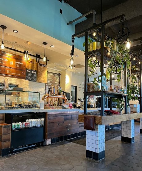 Larissa Cambusano nude actress pics