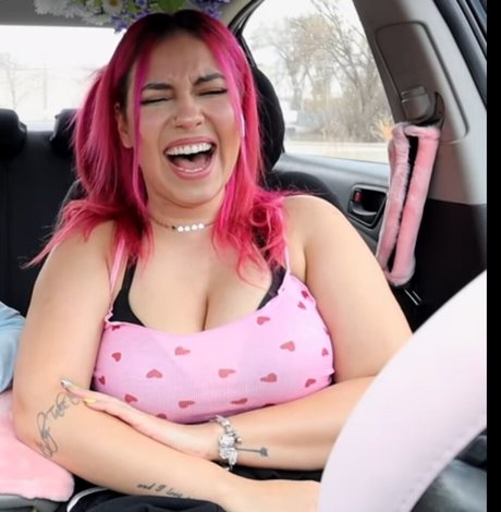 Larissa Cambusano nude model gallery