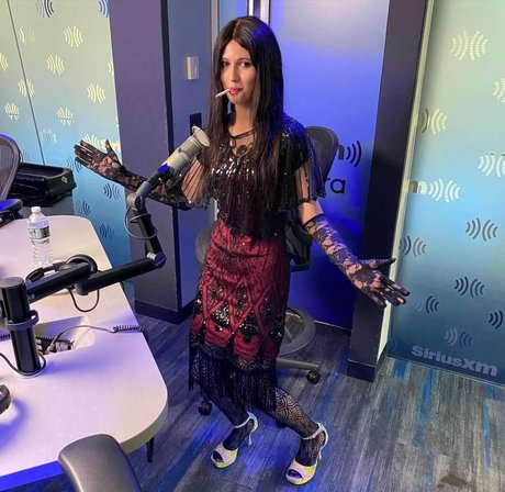 Soraya Mitta star sexy archive