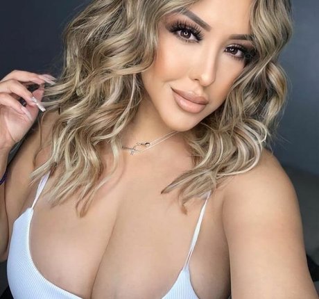 Lupe Ramos pornstar naked archive