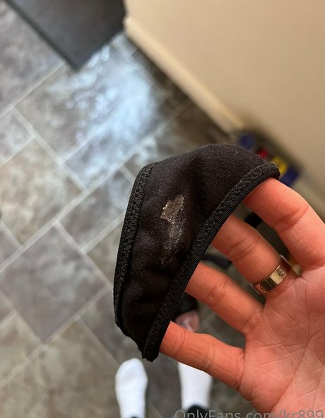 Katy Robertson star hd image