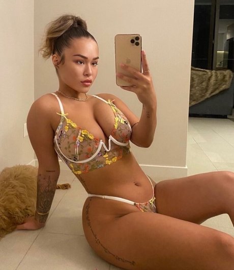 Theonlyrylie sex star pic