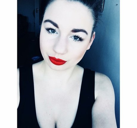 fuzyfruzsina model hd galleries