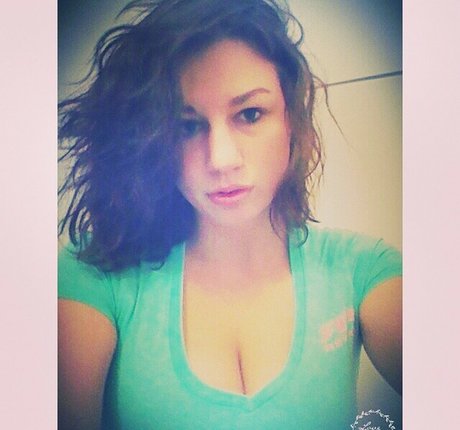 fuzyfruzsina pornographic model gallery