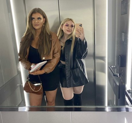 Molly Georgia Leach star best images