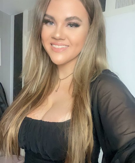 Molly Georgia Leach star sex pics