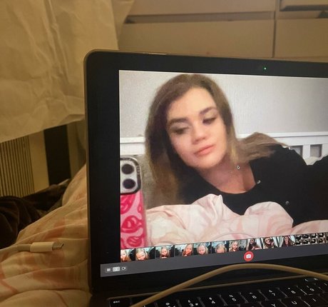 Molly Georgia Leach free pornstar pics