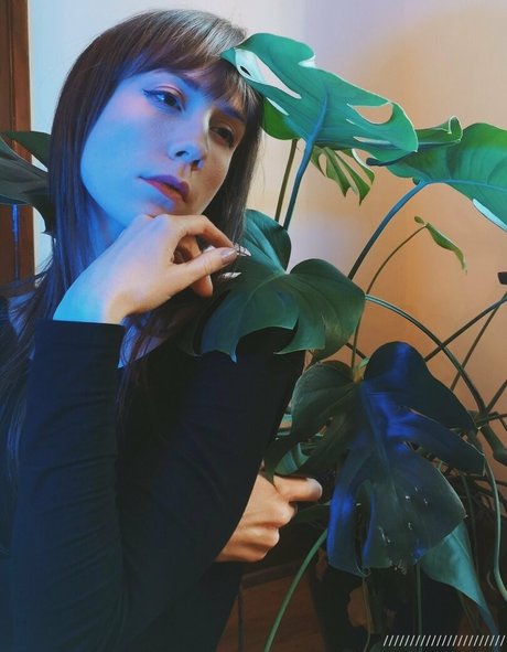 freemoralia adult actress pics