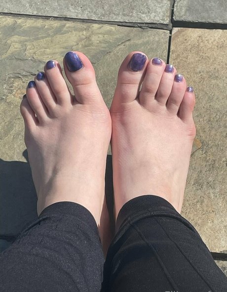 elliemaesfeet xxx star pic