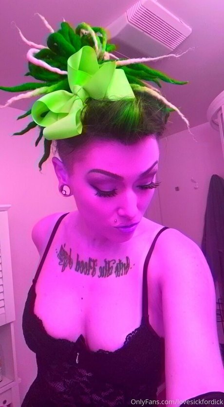 lovesickfordick pretty pornstar img