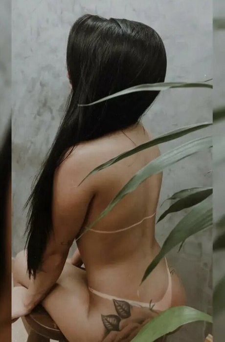 Mila Valentin xxx pornstar img