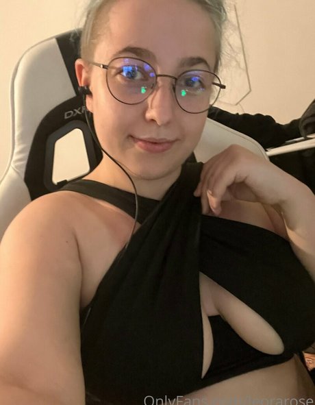 leorarose pornstar nice picture