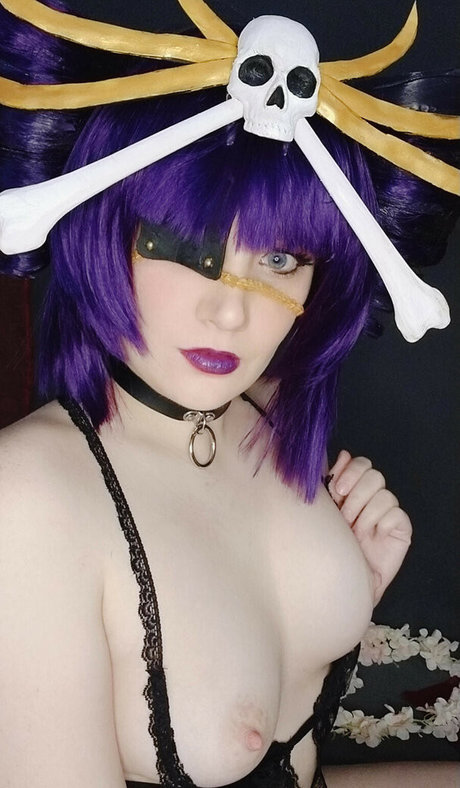 emiaicos sexy actress pictures