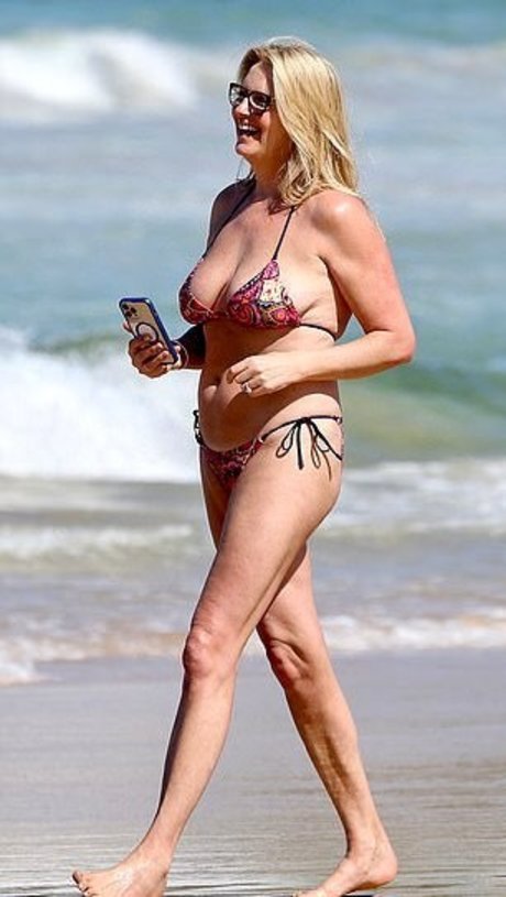 Penny Lancaster star perfect photo