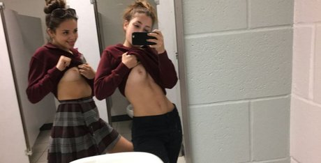 Marie Lyne sex model image