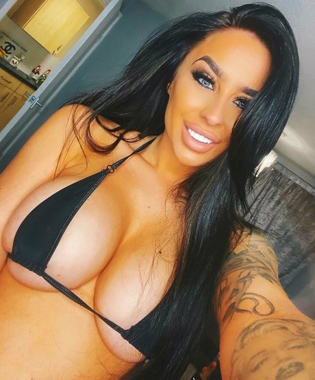 Hayley Maye model adult img