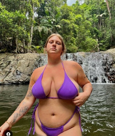 Chynnaclair free actress pics