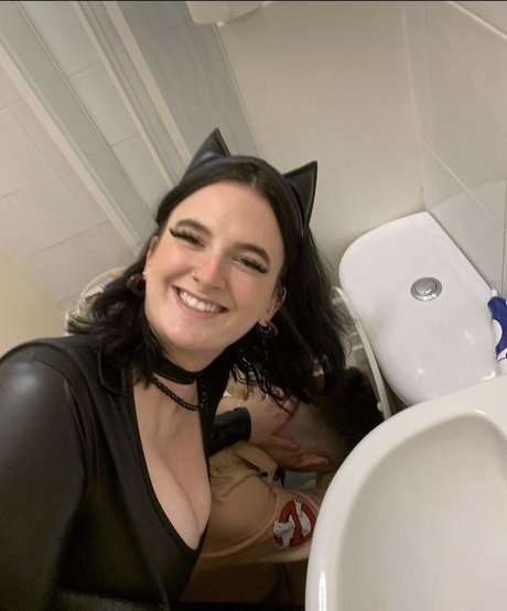 Alice S model art picture