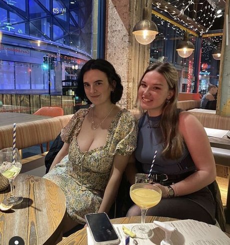 Alice S pornstar hd img