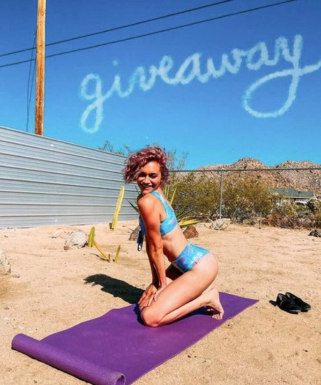 Alyson Stoner sexy pornstar gallery