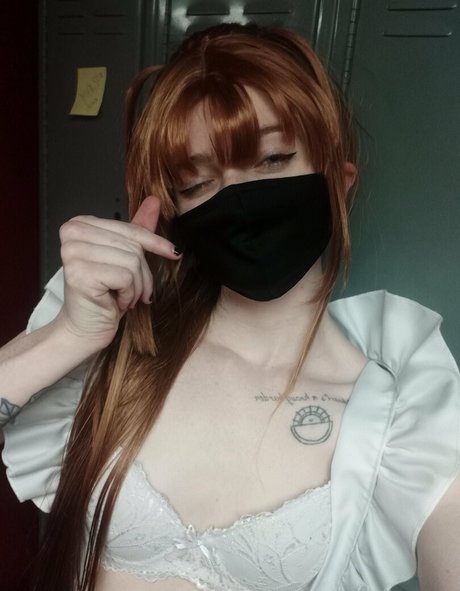 hotelbananamilk pretty model image