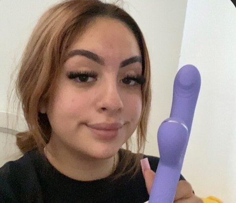 Shoneyy pornstar exclusive pic