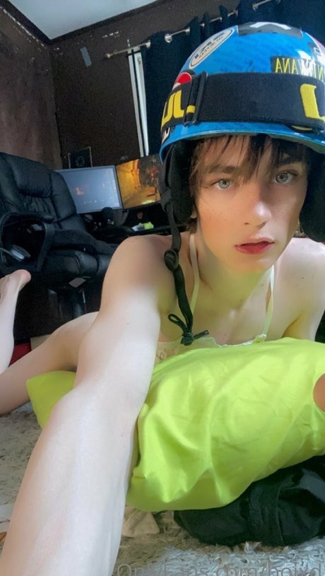 femboixd naked star pictures