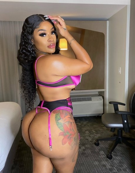 Lickmykakez nudes pornstar image