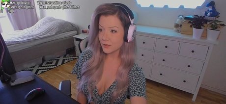 Lillithy art star galleries