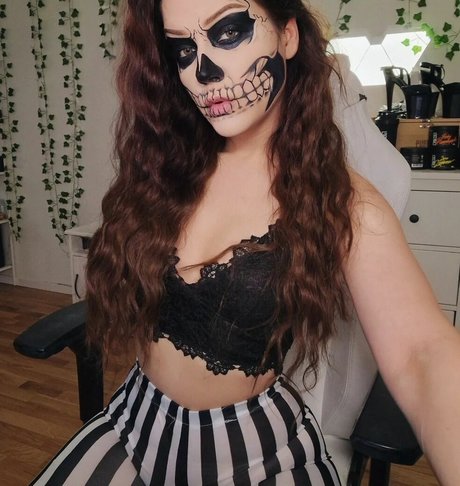 Lillithy nude actress images