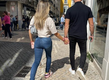 Bruna Gomes model adult galleries