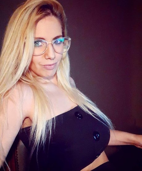 Maria Celeste exclusive star pic